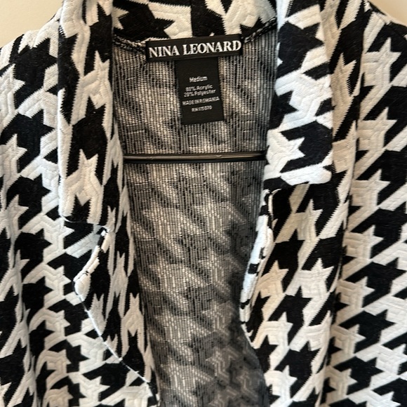 Beautiful open jacket - Picture 2 of 2